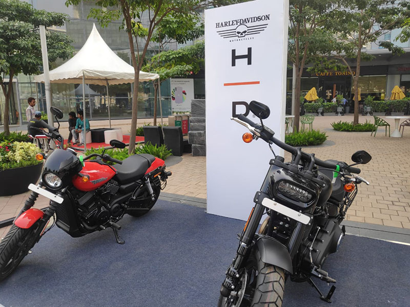 Luxury-Auto-Show-at-Horizon-Plaza-DLF5-Gurugram-Harley-Davidson-Bikes